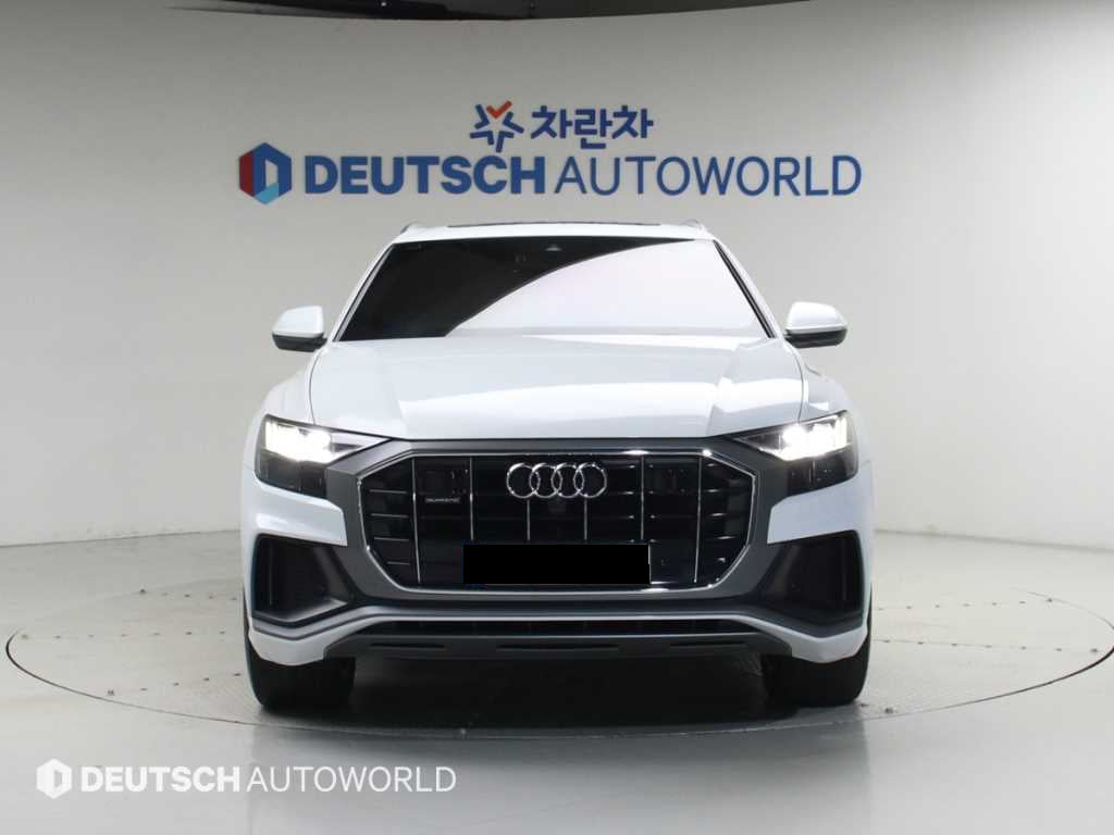 Audi Q8 — photo 03