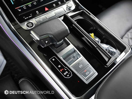 Audi Q8 — photo 09