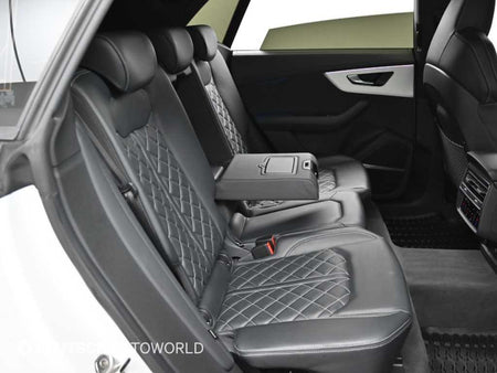 Audi Q8 — photo 12