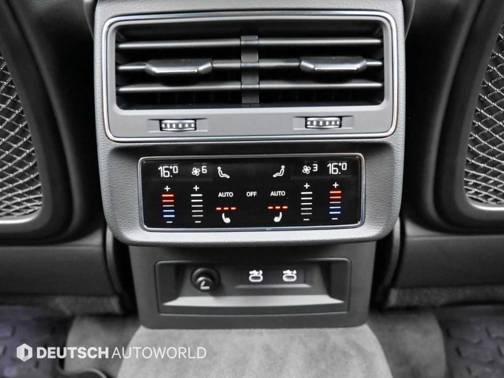 Audi Q8 — photo 16