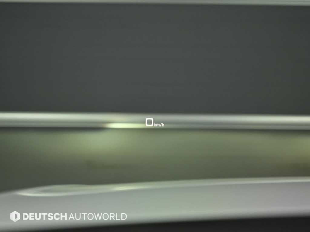 Audi Q8 — photo 17