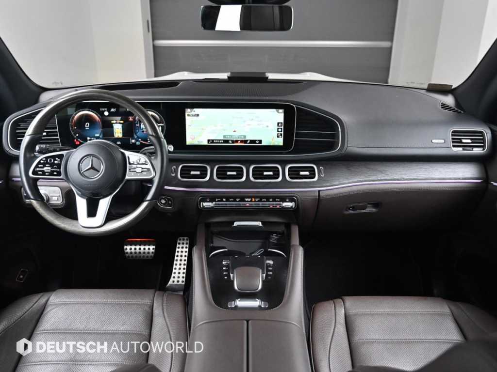 Mercedes-Benz GLS-Class — photo 07