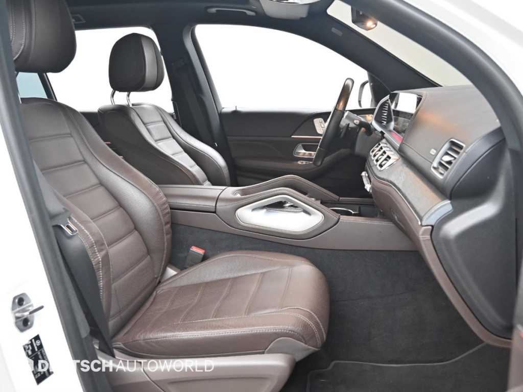 Mercedes-Benz GLS-Class — photo 10