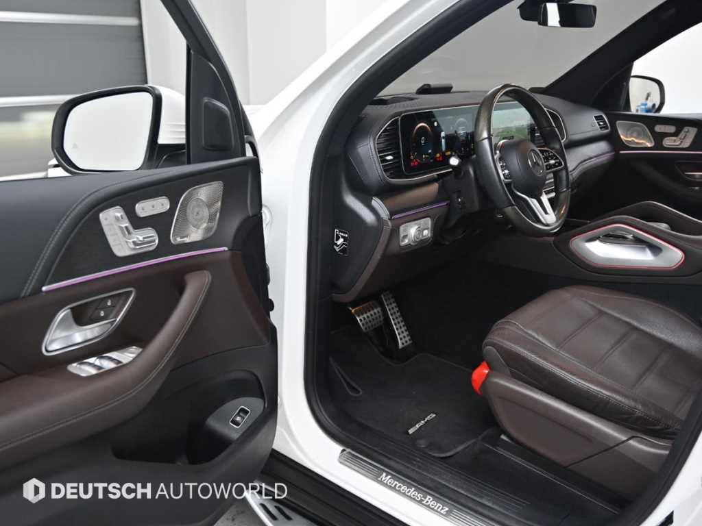 Mercedes-Benz GLS-Class — photo 11