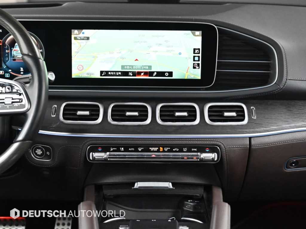 Mercedes-Benz GLS-Class — photo 14