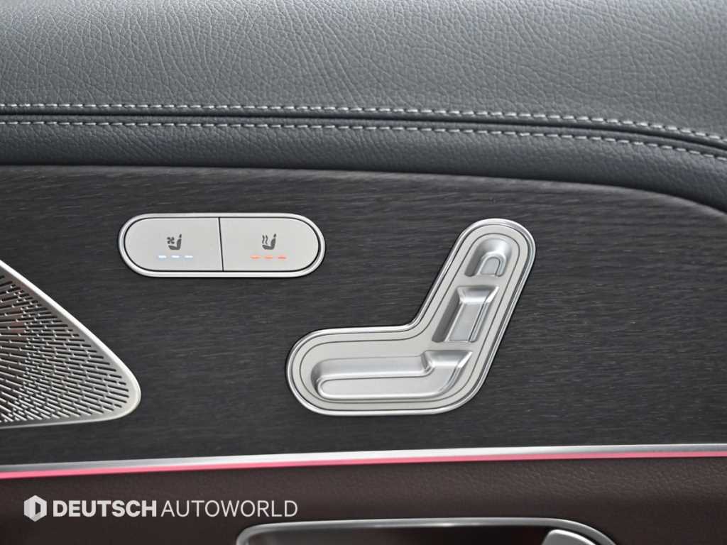 Mercedes-Benz GLS-Class — photo 16