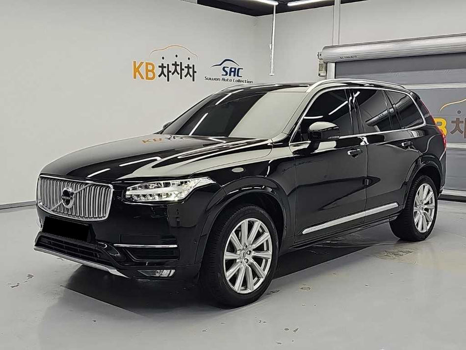 Volvo XC90 — photo 02