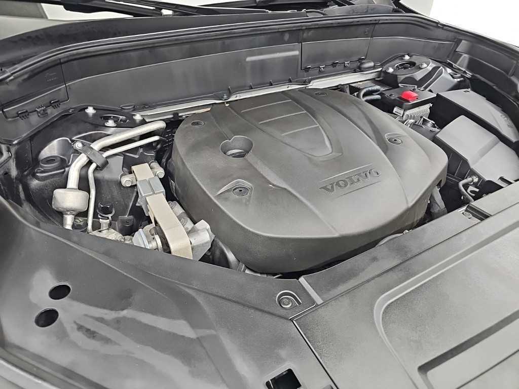Volvo XC90 — photo 05