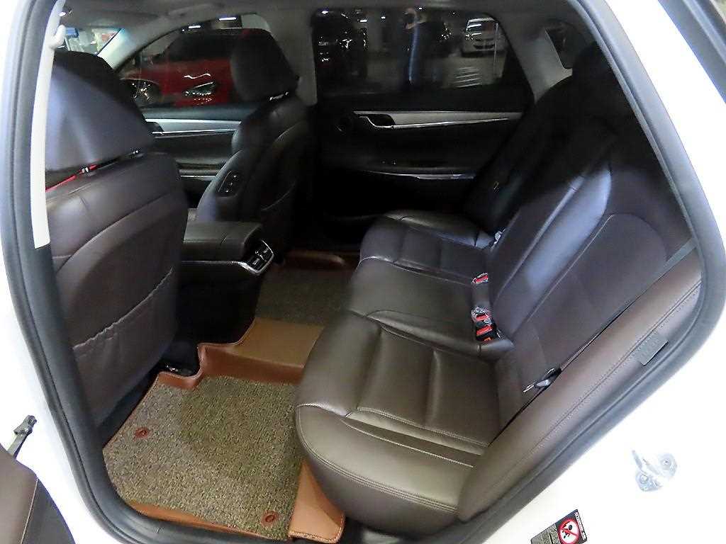 Hyundai Grandeur — photo 07
