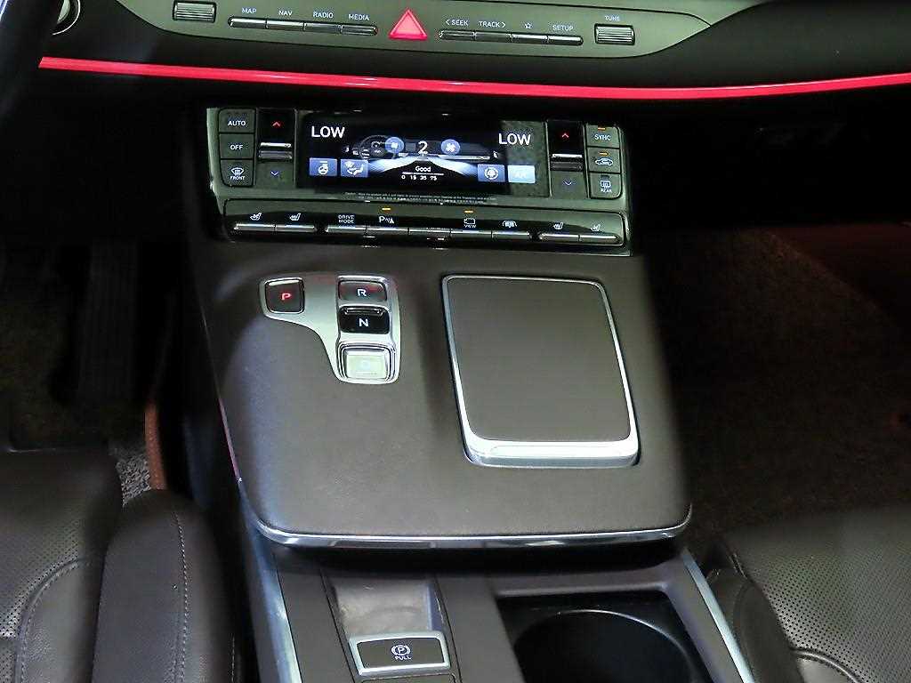 Hyundai Grandeur — photo 12