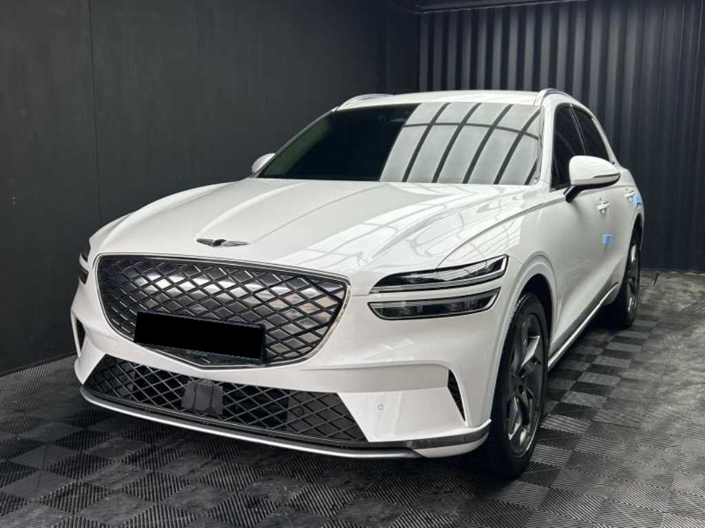 Genesis GV70 — photo 02