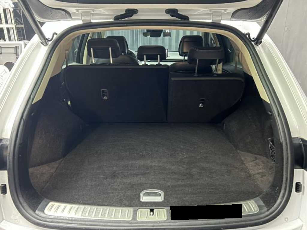Genesis GV70 — photo 05