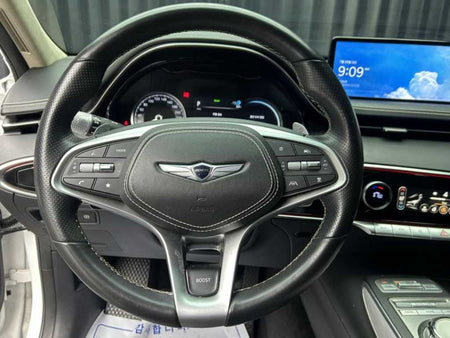 Genesis GV70 — photo 08