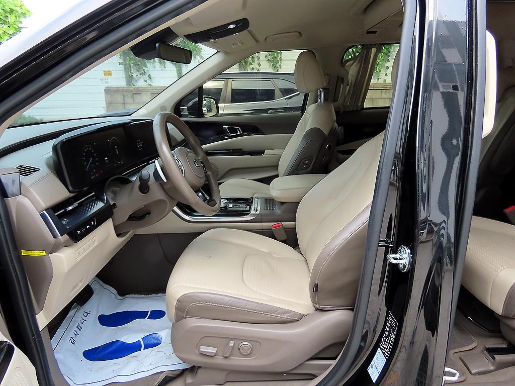 Kia Carnival — photo 05