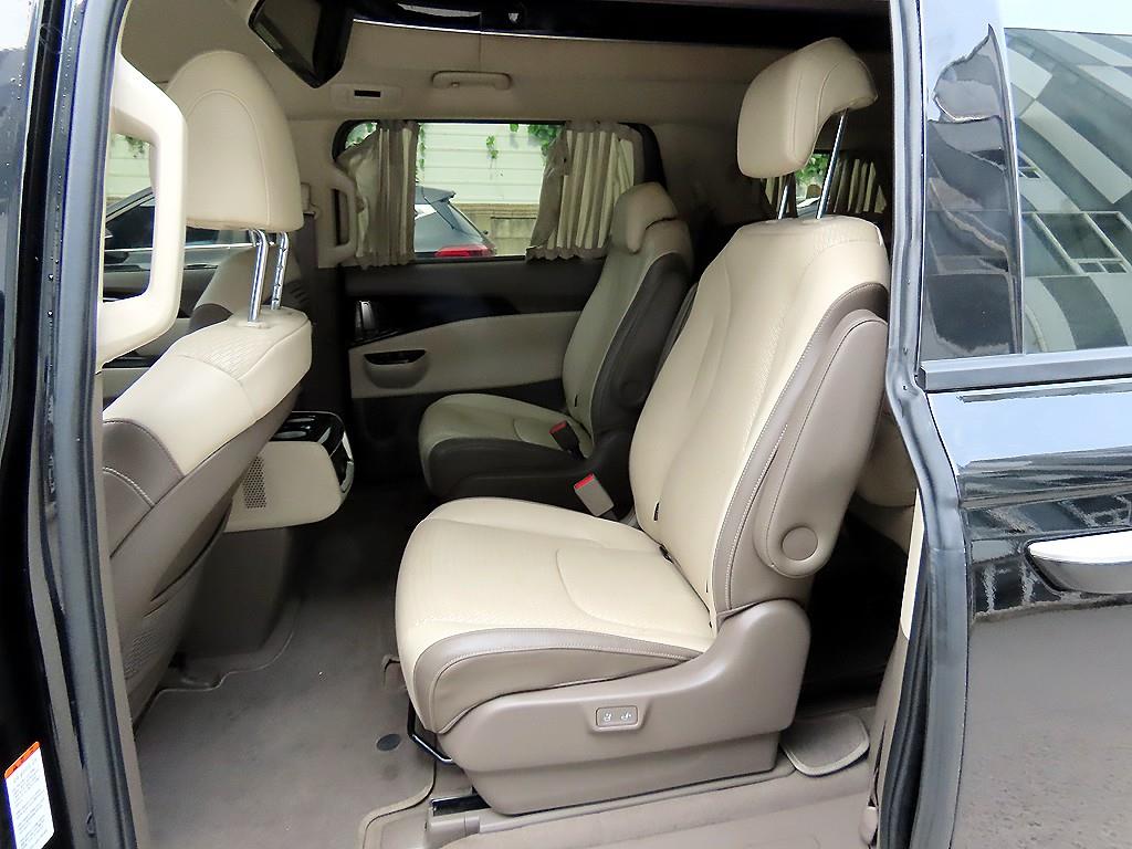 Kia Carnival — photo 06