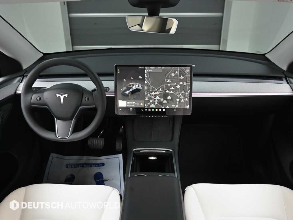 Tesla Model Y — photo 07