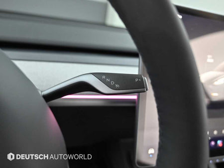 Tesla Model Y — photo 09