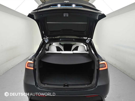 Tesla Model Y — photo 19