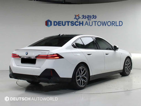 BMW 5-Series — photo 02