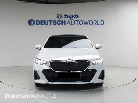 BMW 5-Series — photo 03