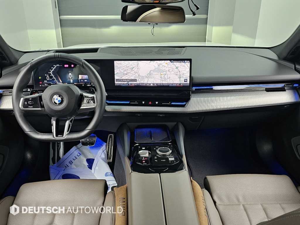 BMW 5-Series — photo 07