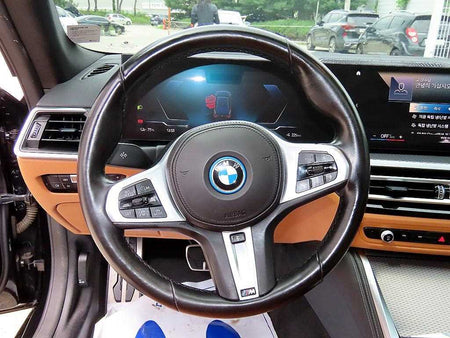 BMW i4 — photo 08