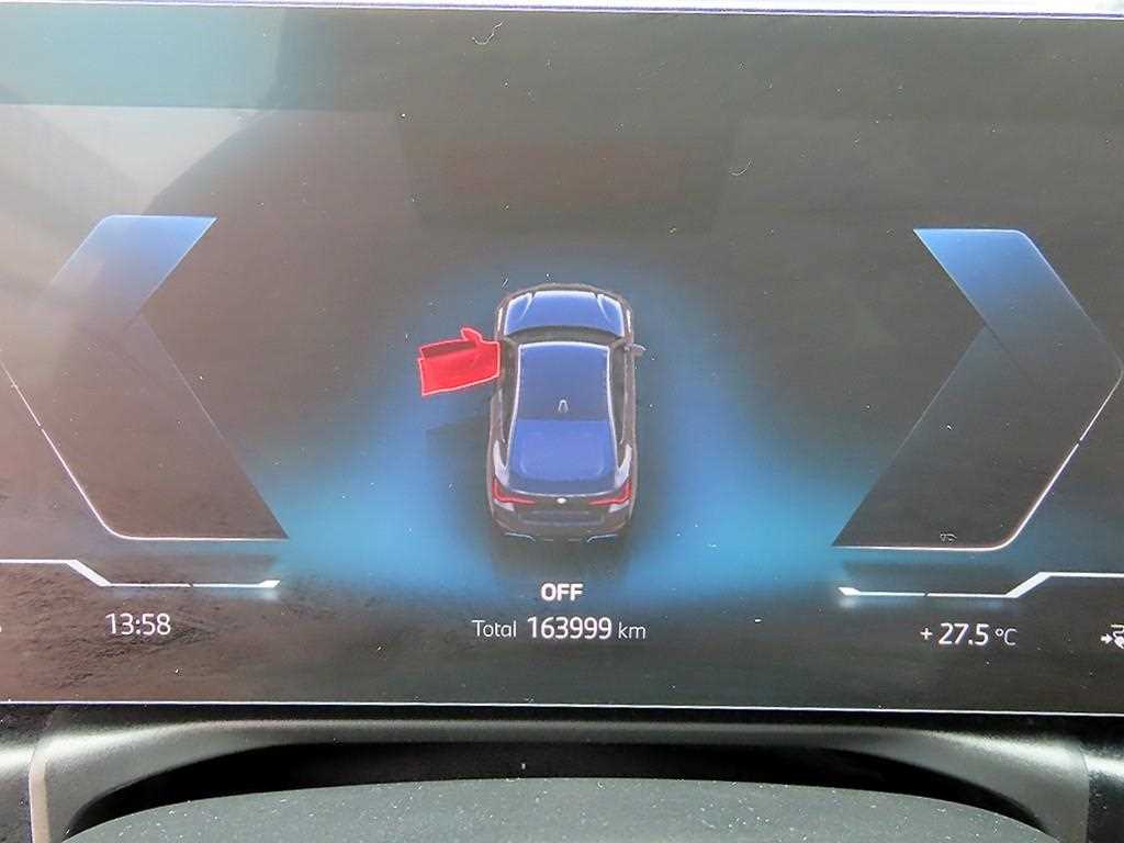 BMW i4 — photo 09