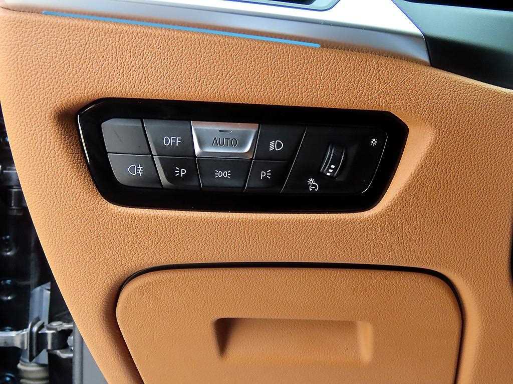 BMW i4 — photo 12