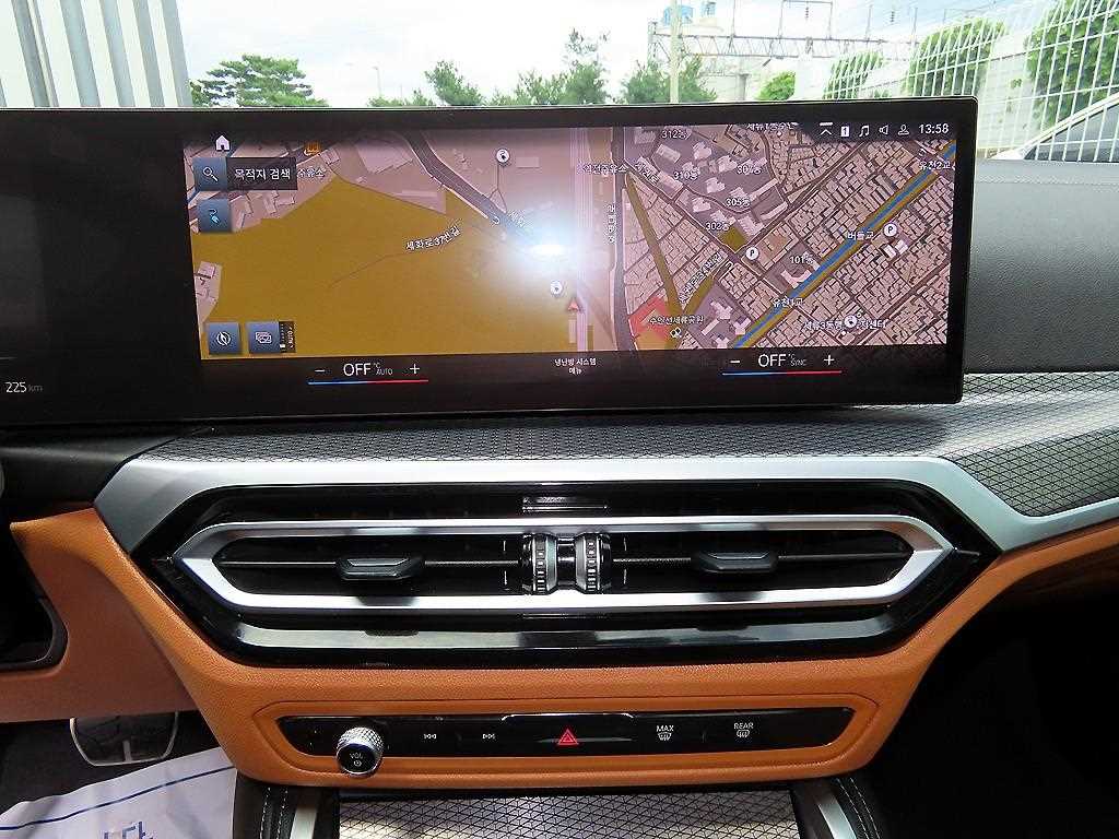 BMW i4 — photo 13