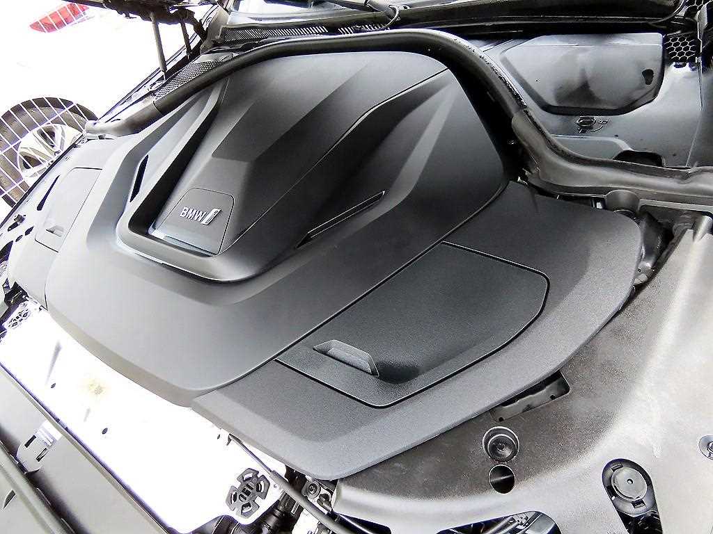 BMW i4 — photo 19