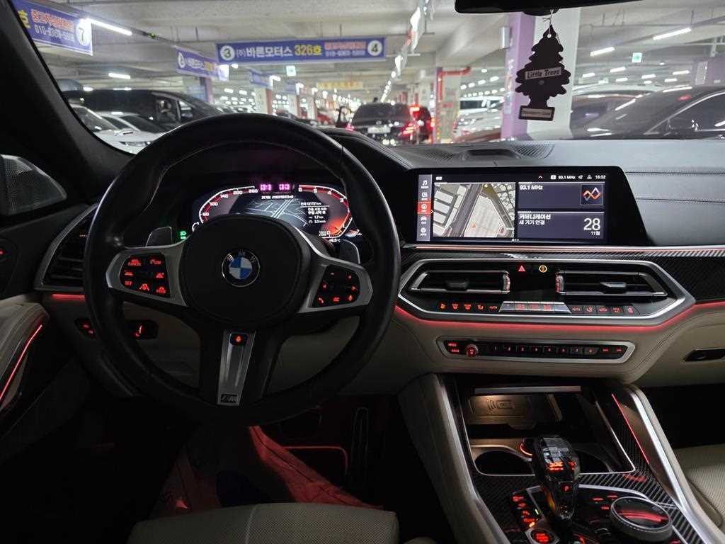 BMW X6 — photo 06