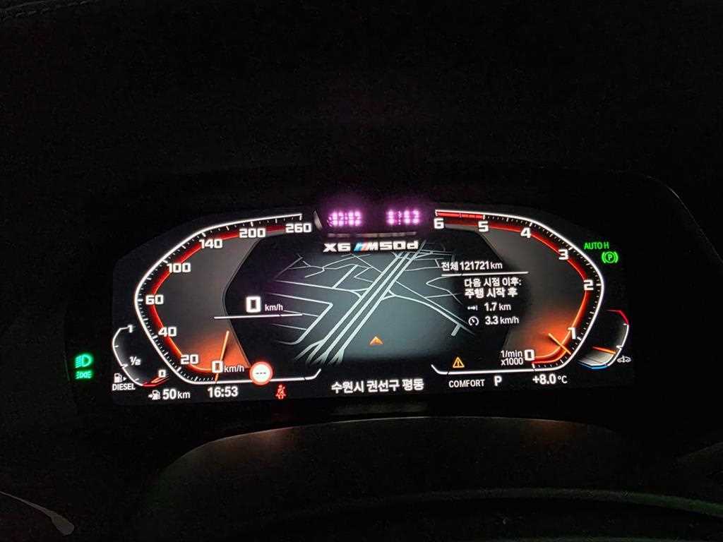 BMW X6 — photo 08