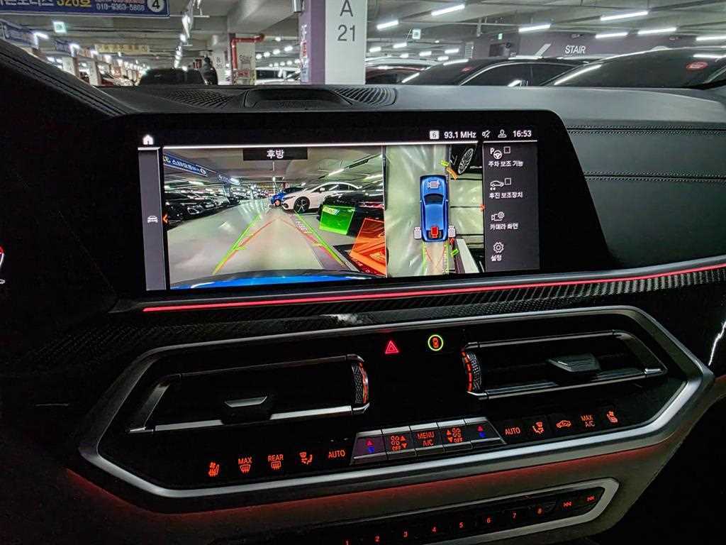 BMW X6 — photo 11