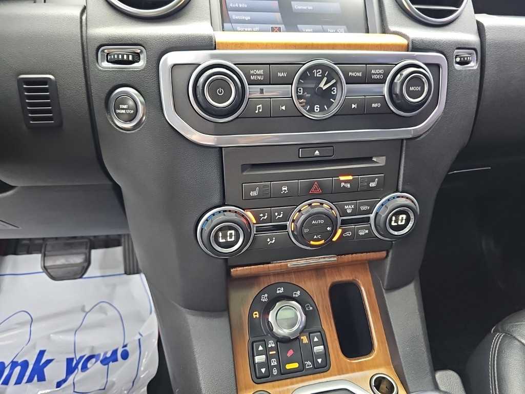 Land Rover Discovery — photo 10