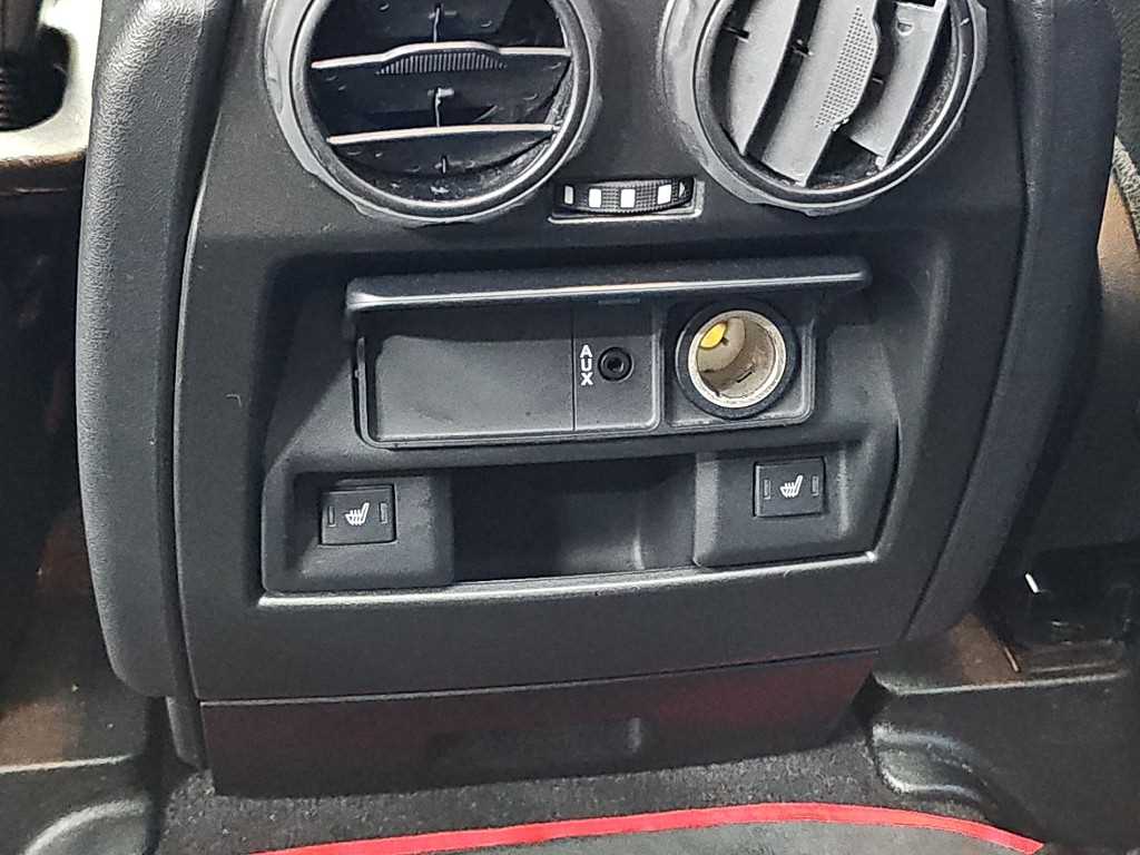 Land Rover Discovery — photo 13