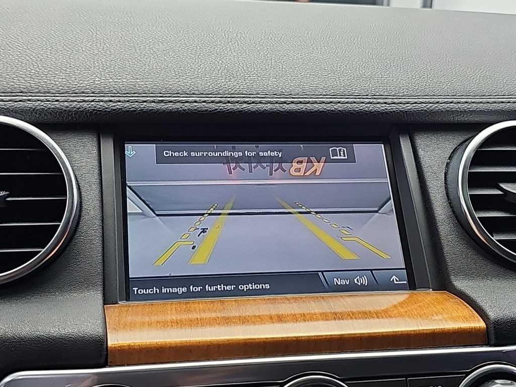 Land Rover Discovery — photo 16