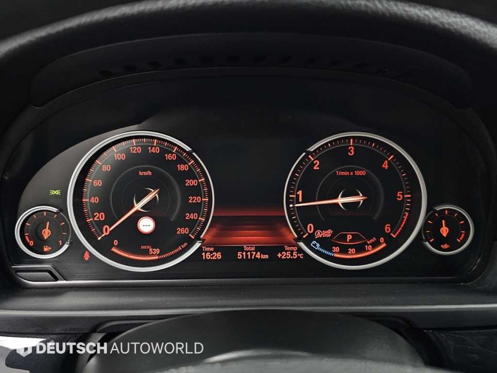 BMW 5-Series — photo 08