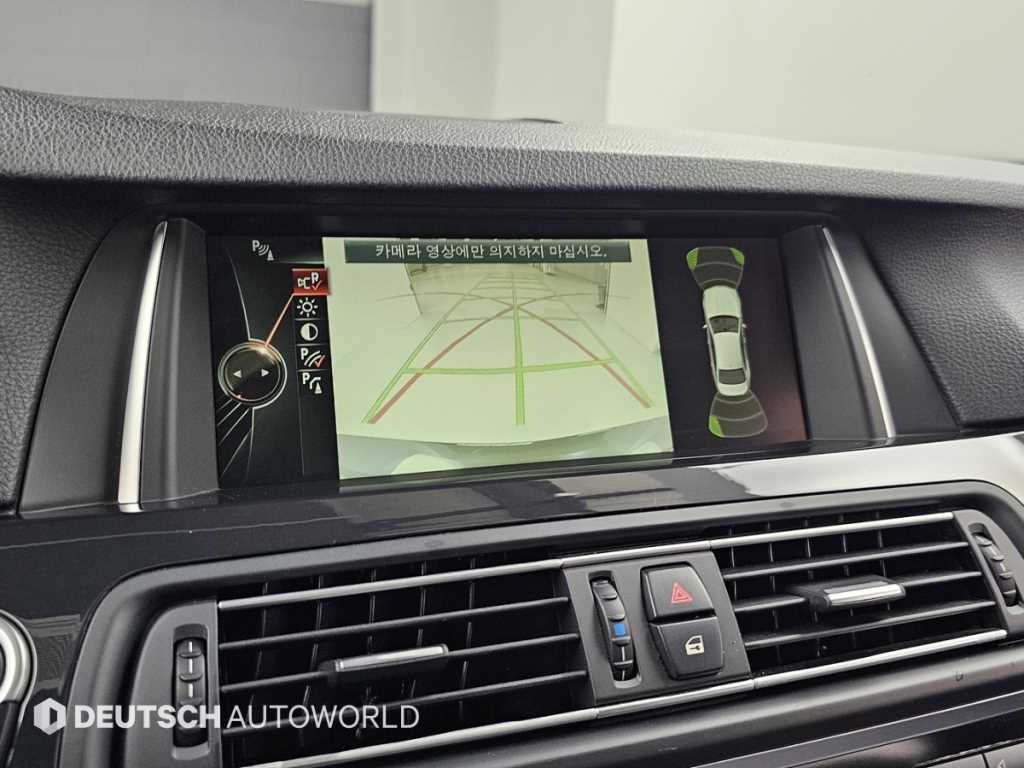 BMW 5-Series — photo 15