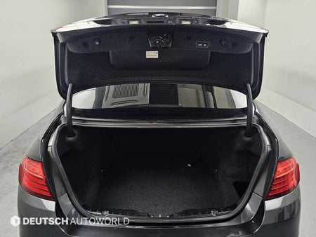 BMW 5-Series — photo 19