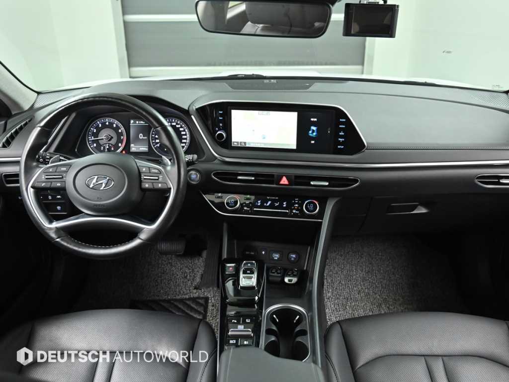 Hyundai Sonata — photo 07