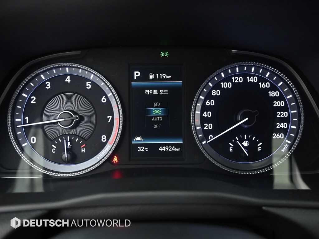 Hyundai Sonata — photo 08