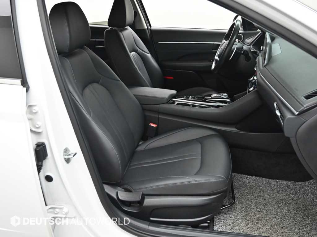 Hyundai Sonata — photo 10