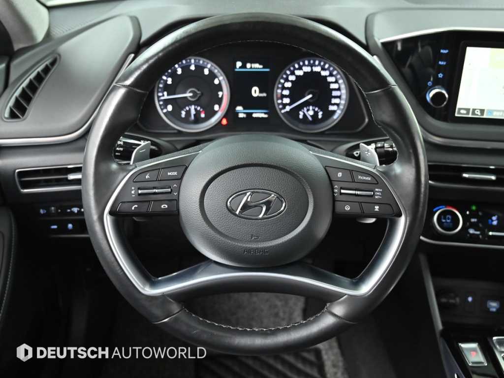 Hyundai Sonata — photo 13