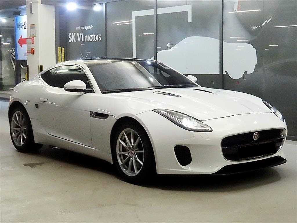 Jaguar F-TYPE — photo 01
