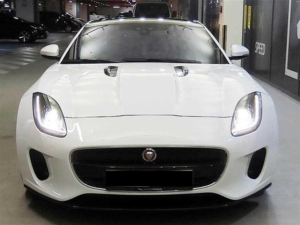 Jaguar F-TYPE — photo 02