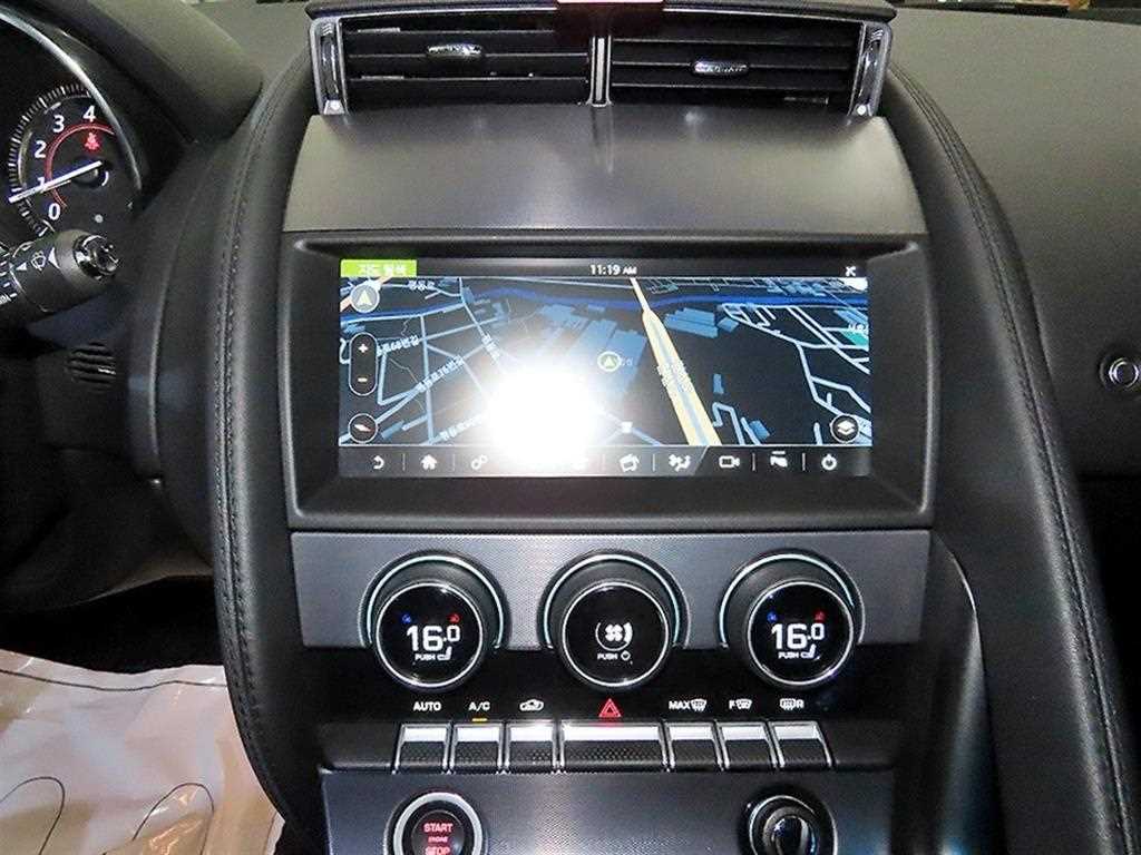 Jaguar F-TYPE — photo 10