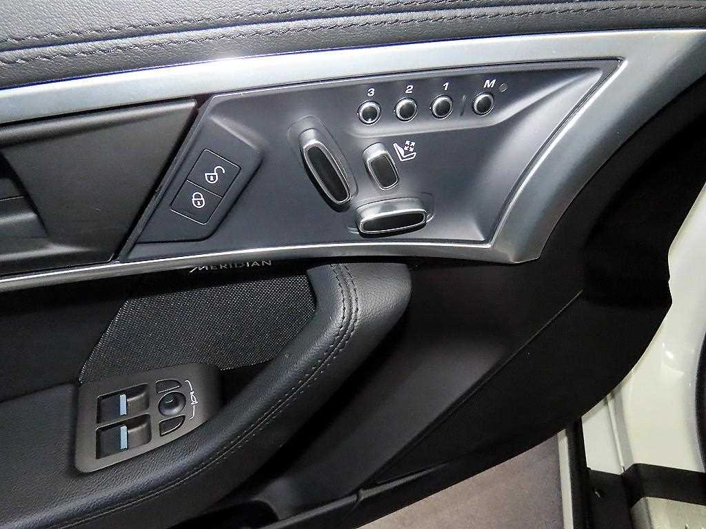 Jaguar F-TYPE — photo 13