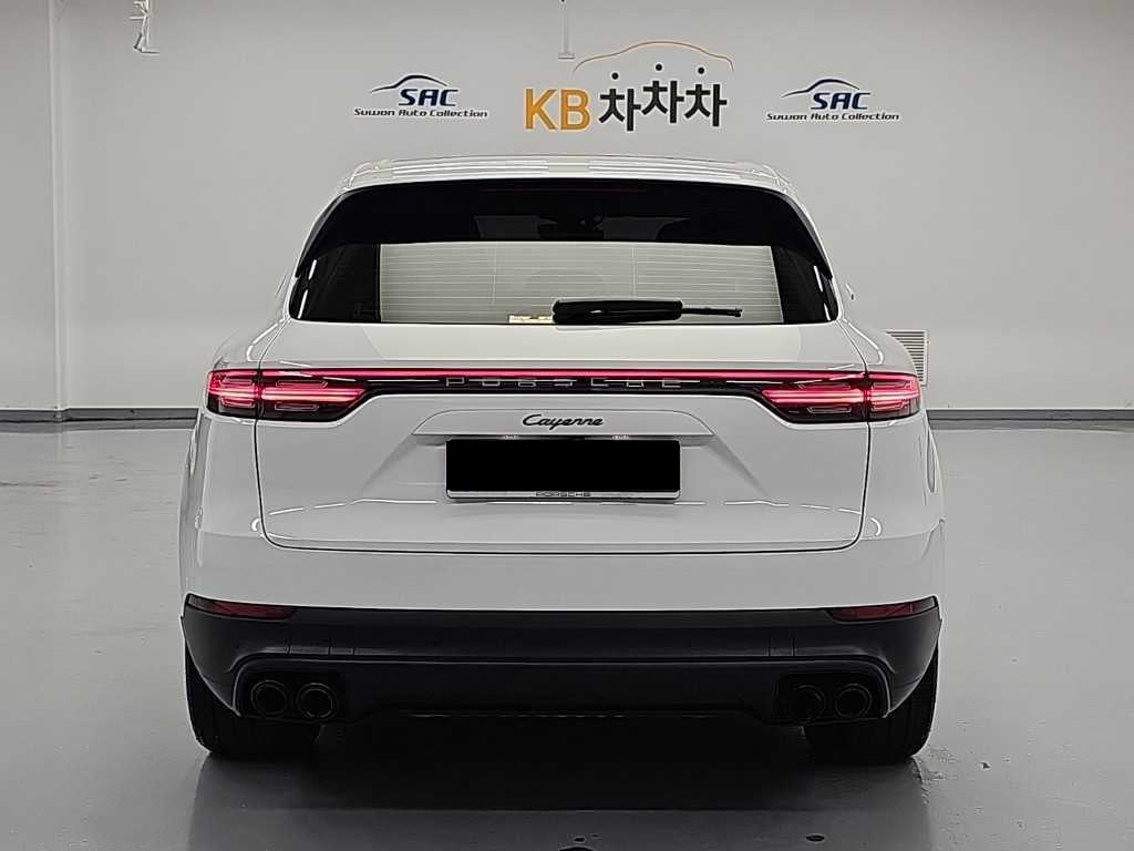 Porsche Cayenne — photo 03