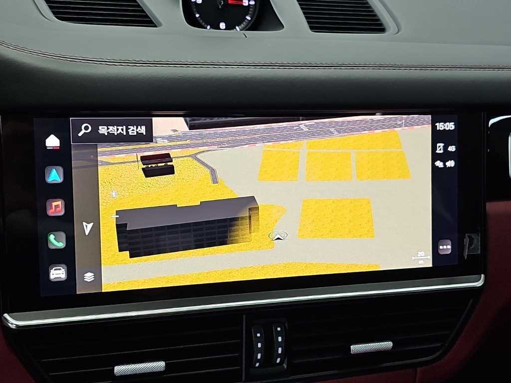 Porsche Cayenne — photo 15