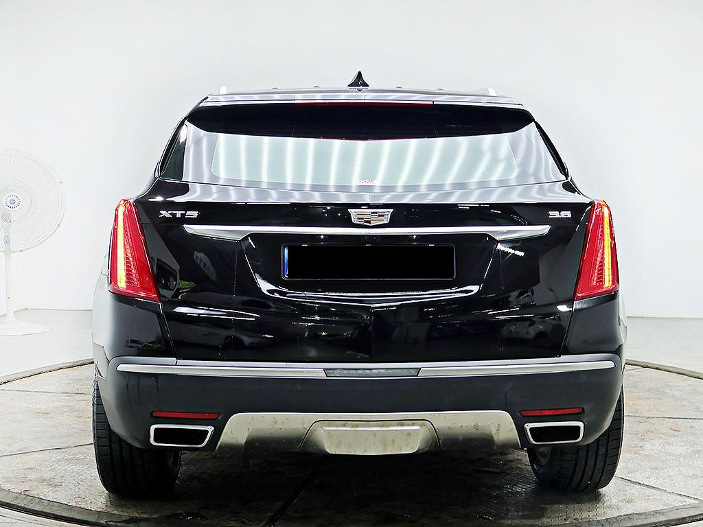 Cadillac XT5 — photo 03